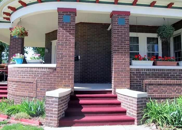 Streator's Baldwin House * Streator