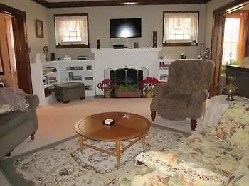 Holiday home Streator's Baldwin House Streator