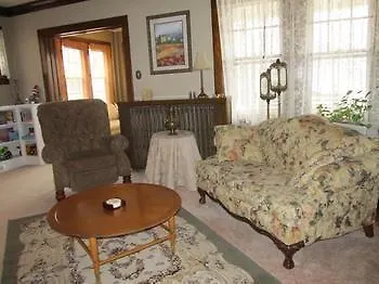 Holiday home Streator's Baldwin House Streator